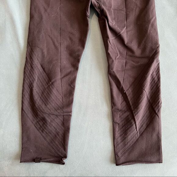 Lululemon Cropped Tights - Picture 6 of 11